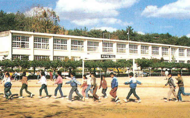 진량초등학교 이미지